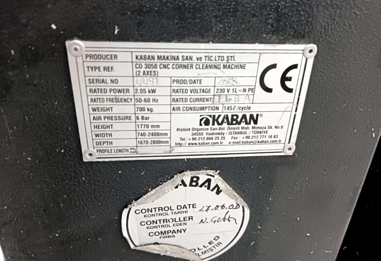 KABAN CD 3050 Двухосный углозачистной станок с ЧПУ предназначен для зачистки после сварки оконных конструкций из ПВХ (Б/У оборудование)