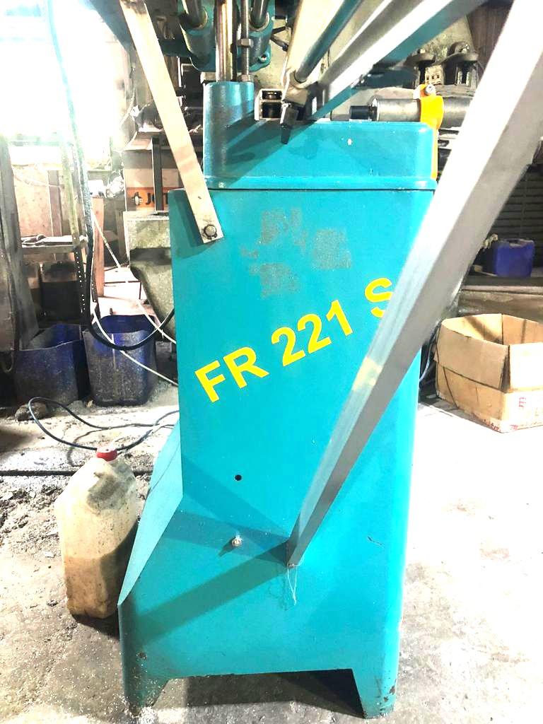 YILMAZ FR 221 S Копировально-фрезерный станок с охлаждением для алюминиевых окон (Б/У оборудование)