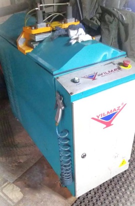 YILMAZ CK 410 Автоматический штапикорез для производства окон ПВХ