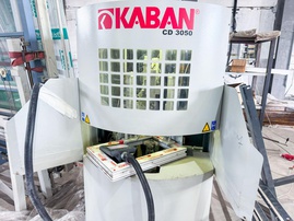 KABAN CD 3050 Углозачистной двухосный станок с ЧПУ для окон ПВХ