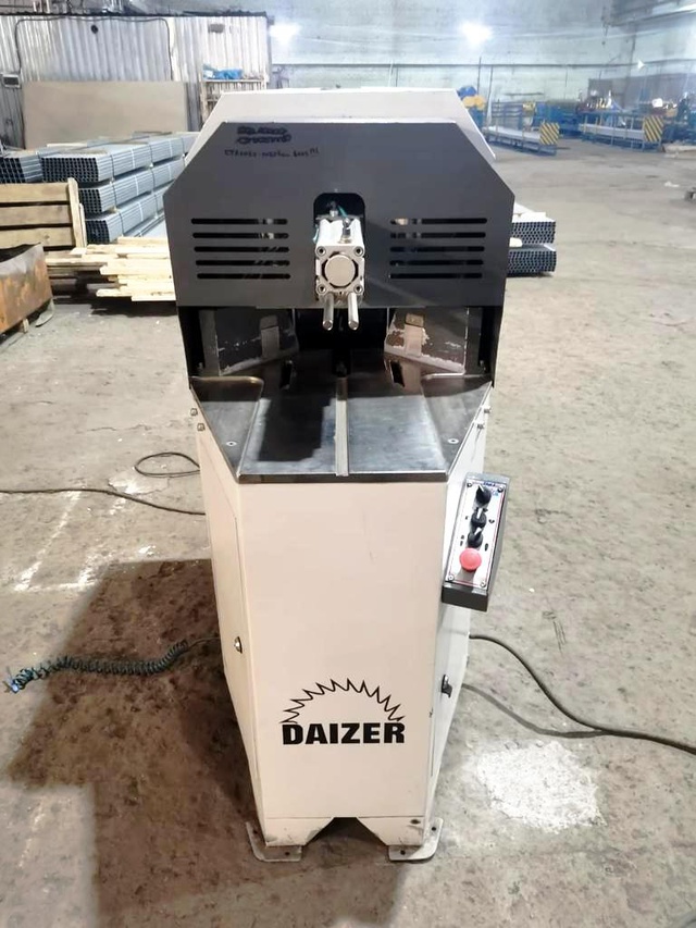 DAIZER PVC 533 Углозачистной станок для обработки сварных швов (Б/У оборудование)