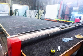 ОБОРУДОВАНИЕ ДЛЯ СТЕКЛОПАКЕТОВ РОССИЯ 2,5X3,2 Стол для фигурной и прямолинейной резки листового стекла + опция снятия LOW-E