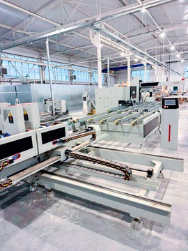 CARE MACHINERY CAHQL-CNC-4-180-B Четырёхголовочная автоматическая линия сварки-зачистки с автоматической подачей конструкции и транспортировочным столом
